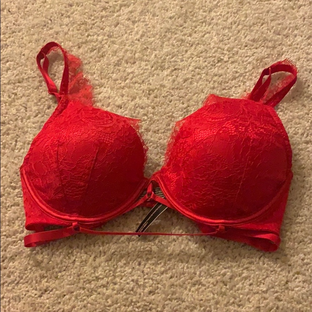 Victoria’s Secret Very Sexy bra